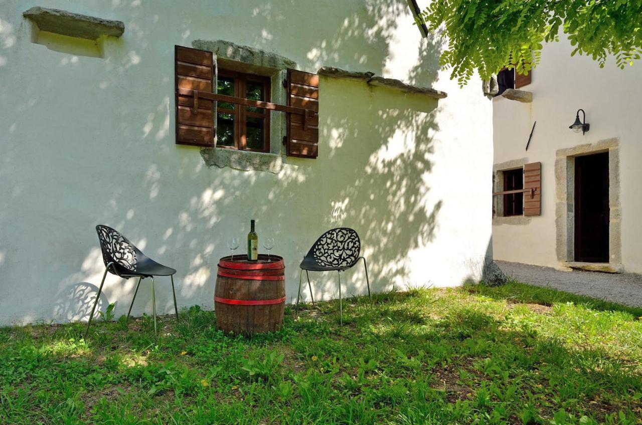 Traditional Stone House Kotli Buzet Exterior photo